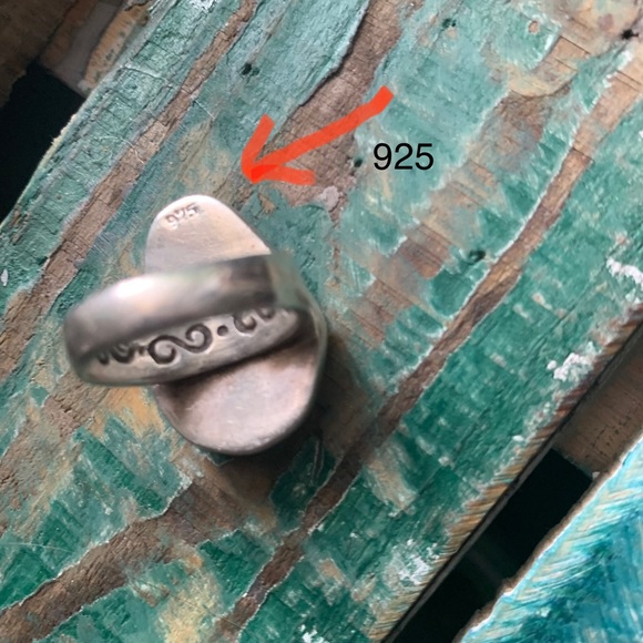 Statement Ring - Picture 5 of 6